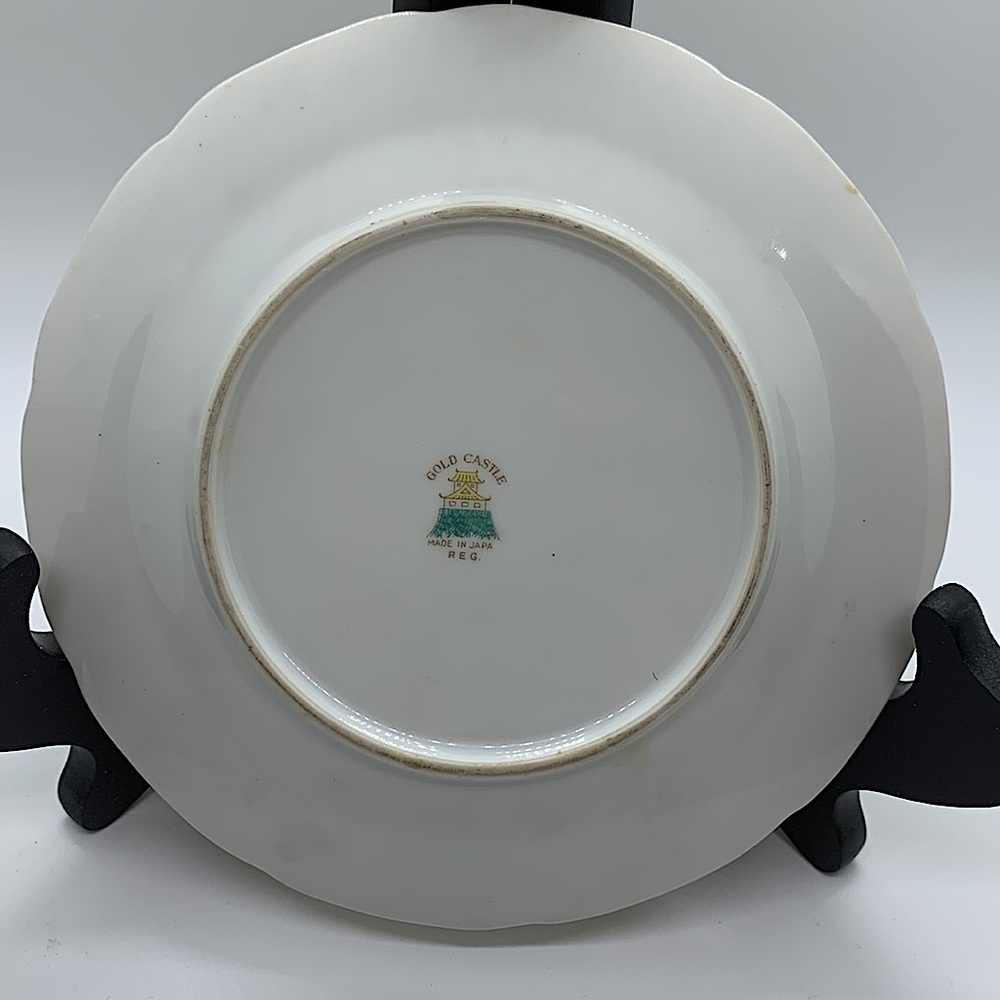 Cute Small 1940’s Gold Castle Occupied Japan China Plate with Gold Trim - Picture 2 of 3